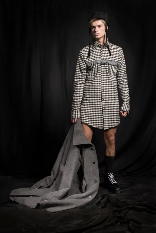 Model v kabátě IAMPAVOLDENDIS